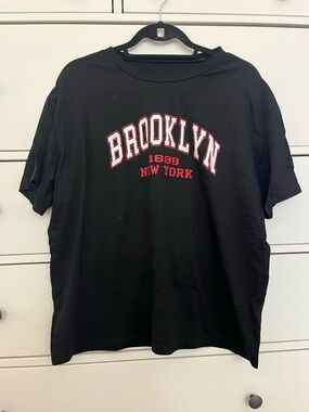 Brooklyn Graphic Tee - Black
